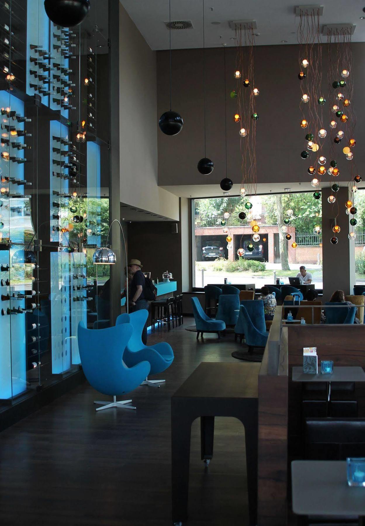 Motel One Wiesbaden Exteriör bild